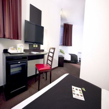 Фото Campanile Reims Centre Cathedrale