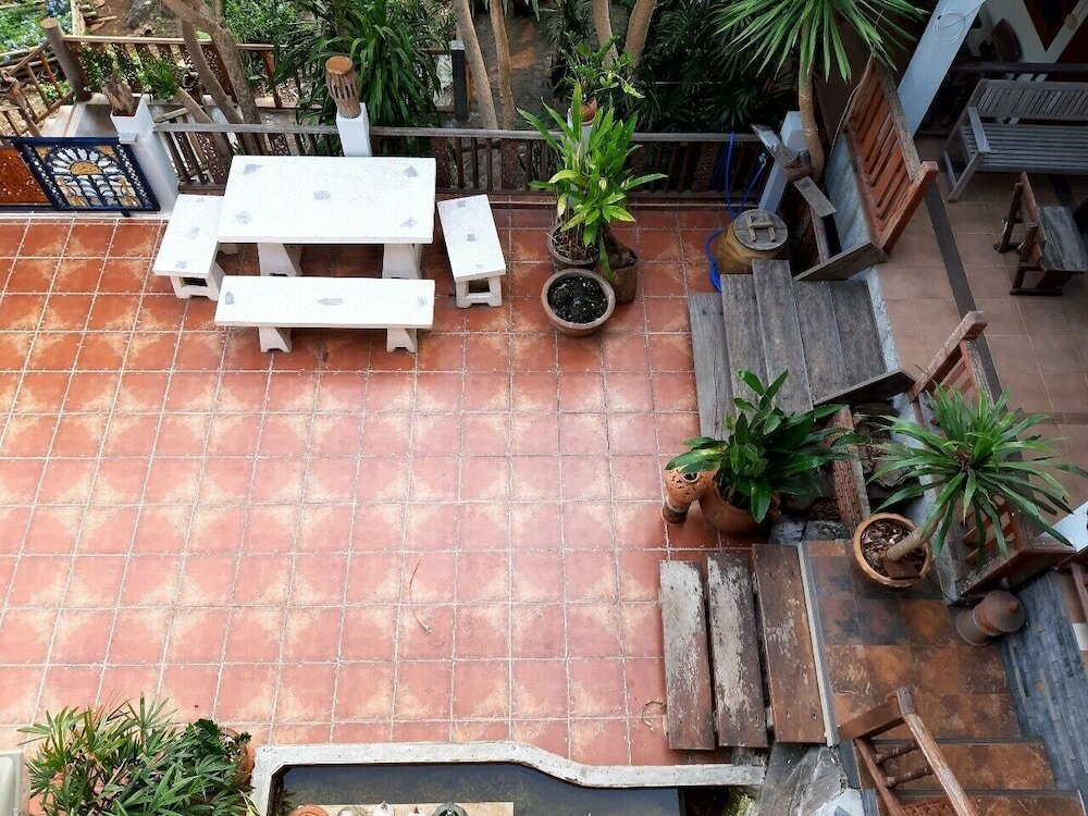 Фото Sawasdee Sichang Resort