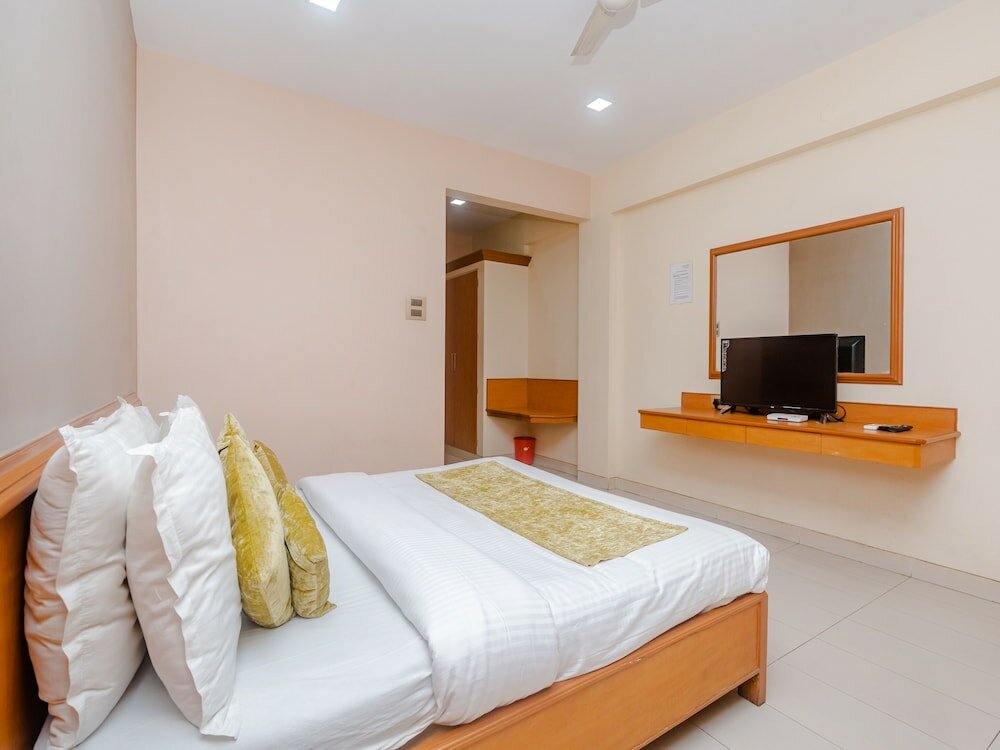 Фото Tuliipstays - Hotel Ashok Bhiwandi