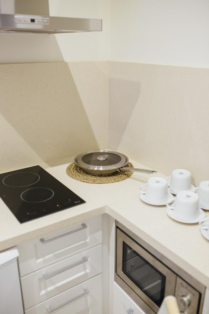 Фото Stay Komodo Byron Suites