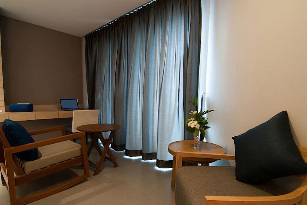 Фото  Ashlee Heights Patong Hotel 