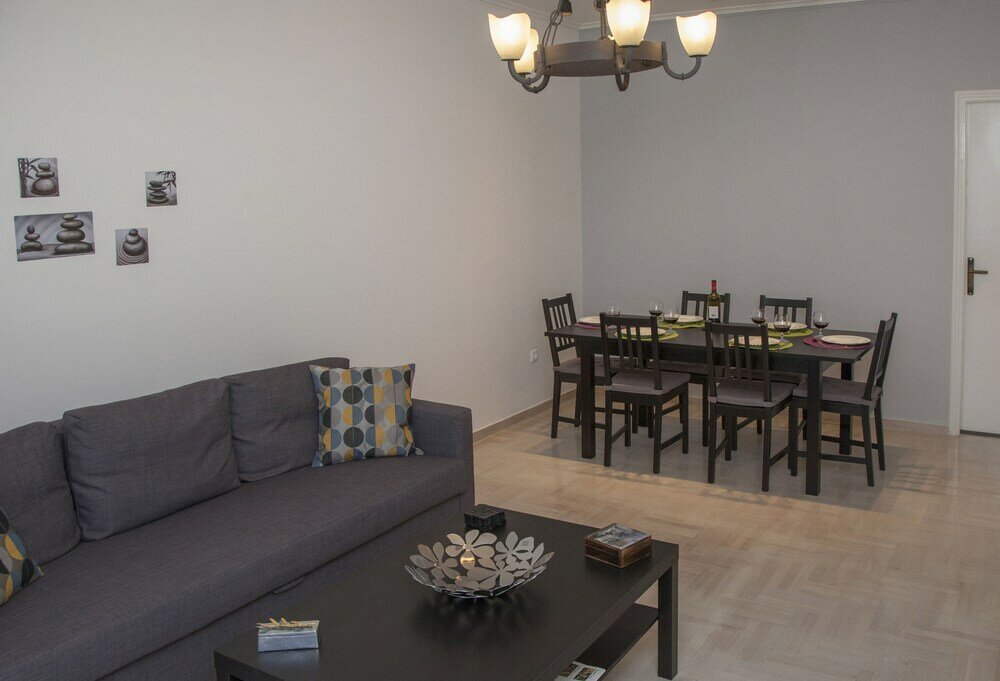 Фото Athens Gem near Archaeological Museum by Ghh