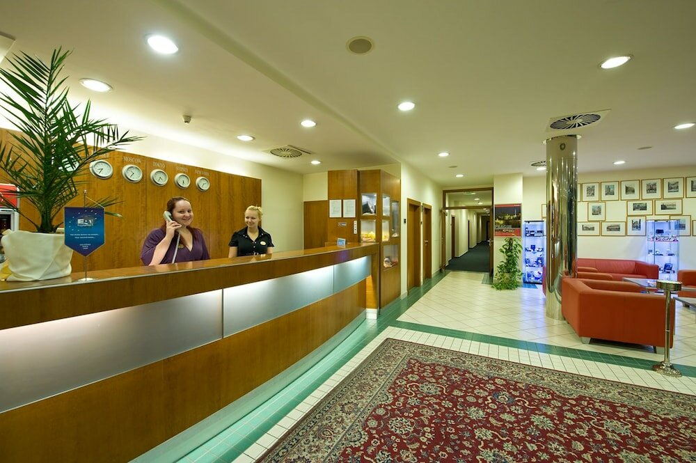 Фото Ramada Airport Hotel Prague