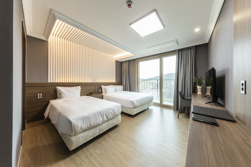 Фото Baekhak Jayuro Resort