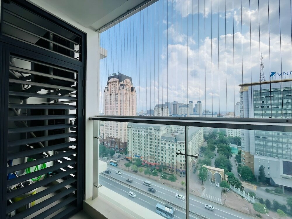 Фото Vinhomes Sky Lake Pham Hung