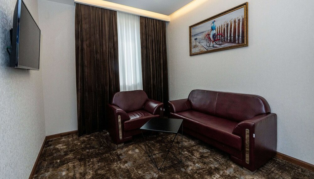 Фото Garnet Mir Hotel