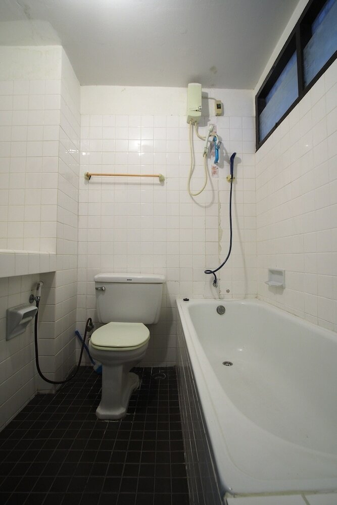 Фото Oyo 1004 Naklua Mansion