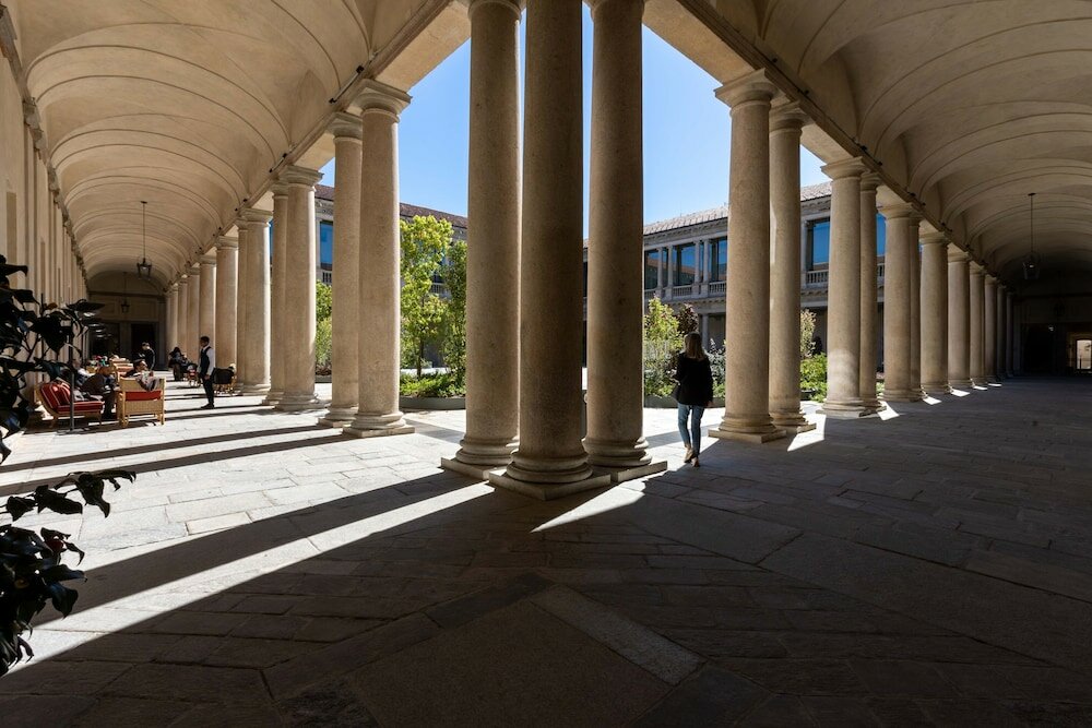 Фото Portrait Milano - Lungarno Collection