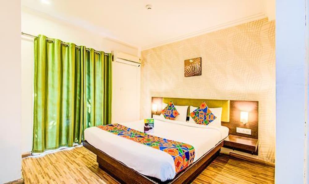 Фото Fabhotel Park Inn