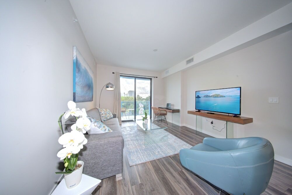 Фото Motif by Moderno