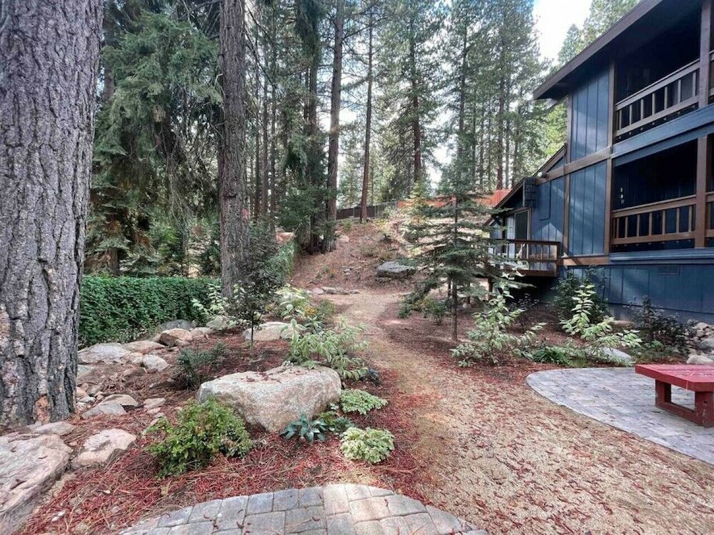 Фото Studio with Large Deck and Full Kitchen