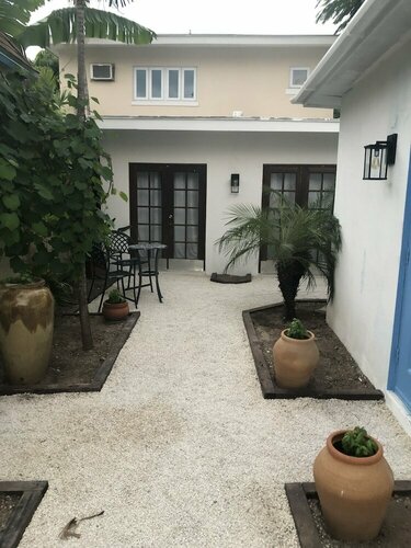 Гостиница Beach Hideaway в Нассау