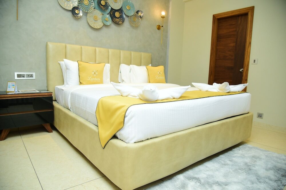 Фото Lazdana Hotel Bangalore