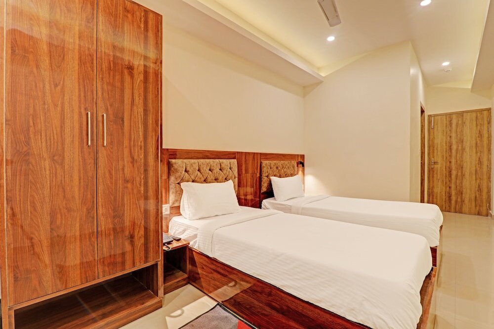 Фото Hotel Heera Grand