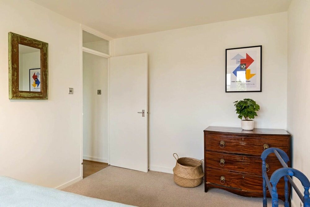 Фото Stunning 1 Bedroom Apartment in Battersea