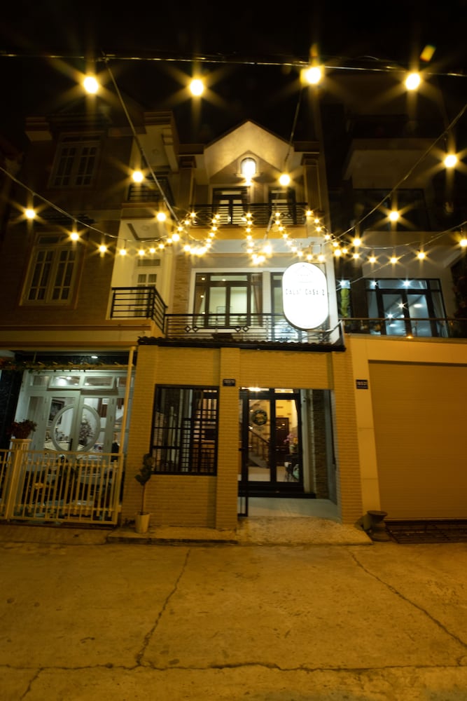 Фото Dalat Casa 2 Full House 6 Rooms 8 Beds