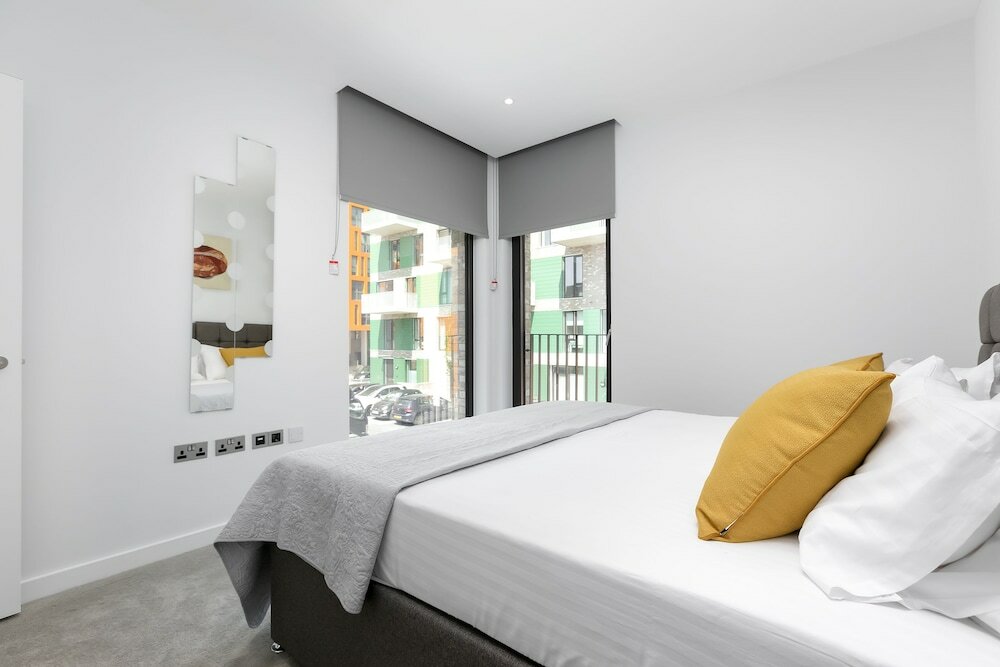 Фото Modern Townhouse Near 02 Arena & Excel