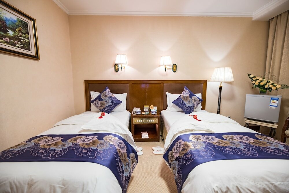 Фото Zhongfayuan Hotel