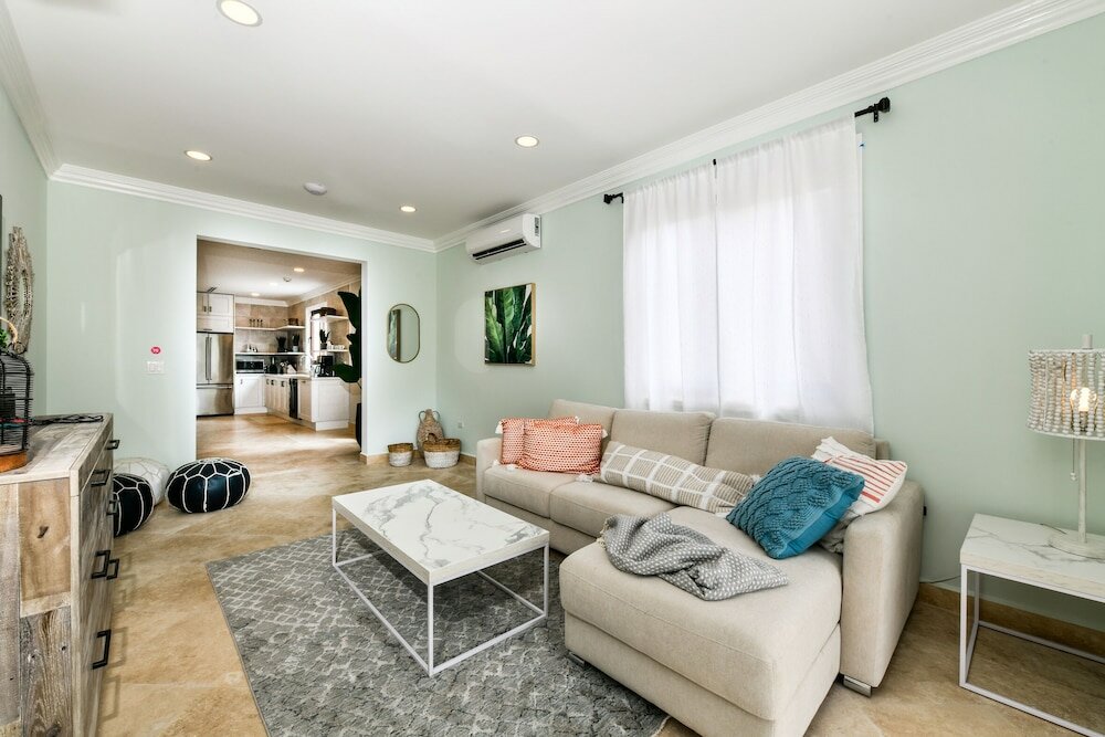 Фото Newly Remodeled 5-bedroom 5-bath in Tierra del Sol!