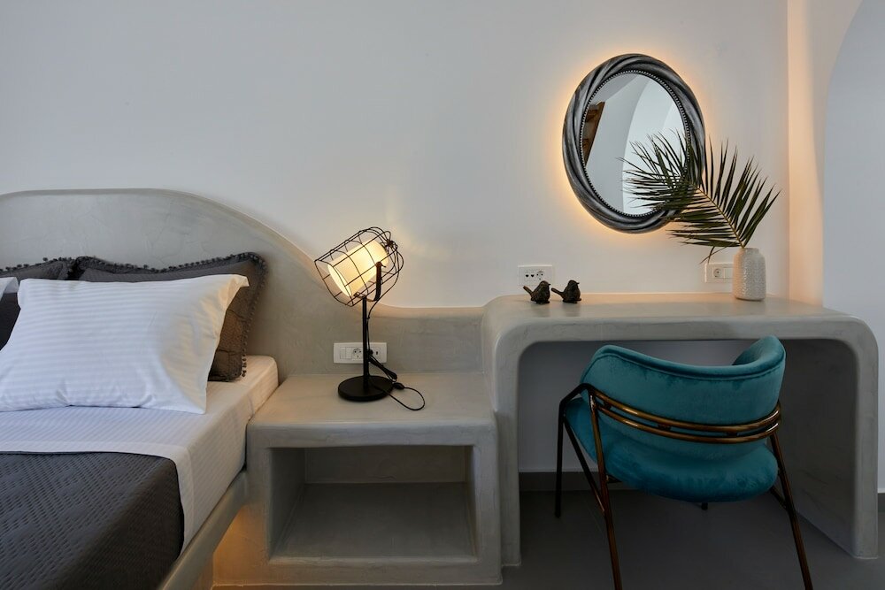 Фото Mountain and Sea Suites