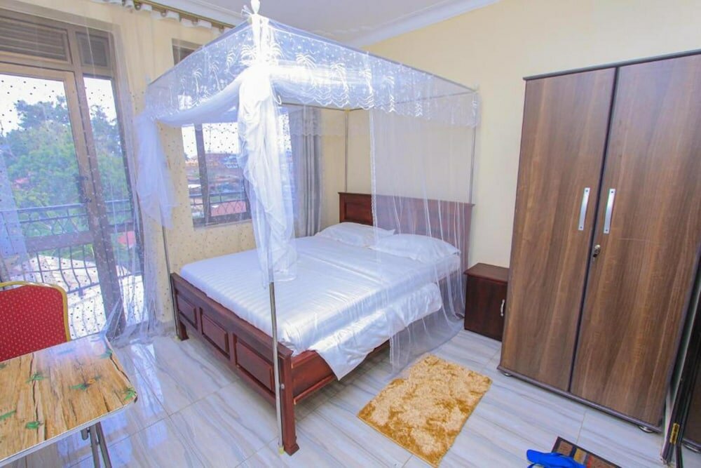 Фото Mbale Emperor's Motel