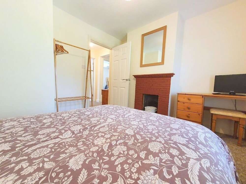 Фото 2-bed Flat With Superfast Wi-fi Dw Lettings 29br