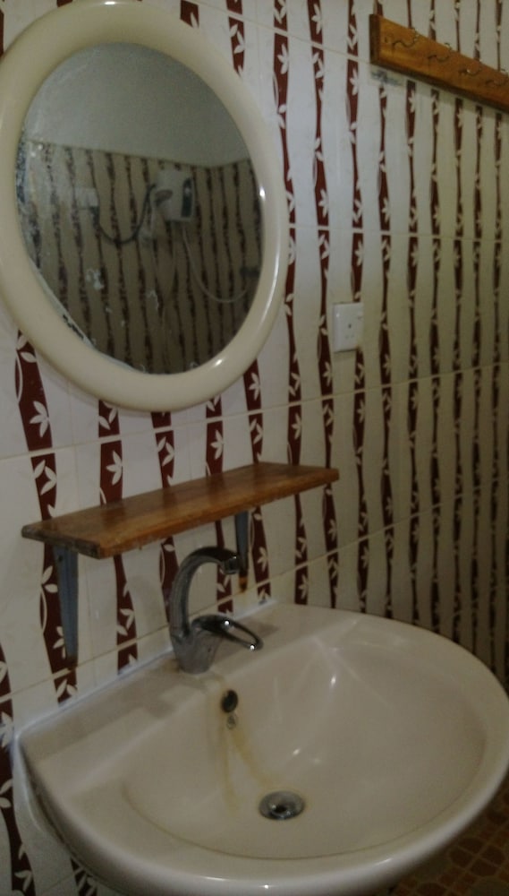 Фото Hangloose Arugambay