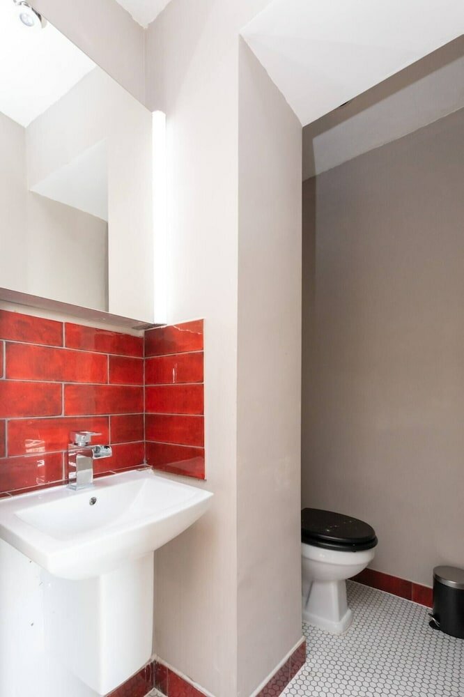 Фото Stylish 1bd Studio Flat - Balham