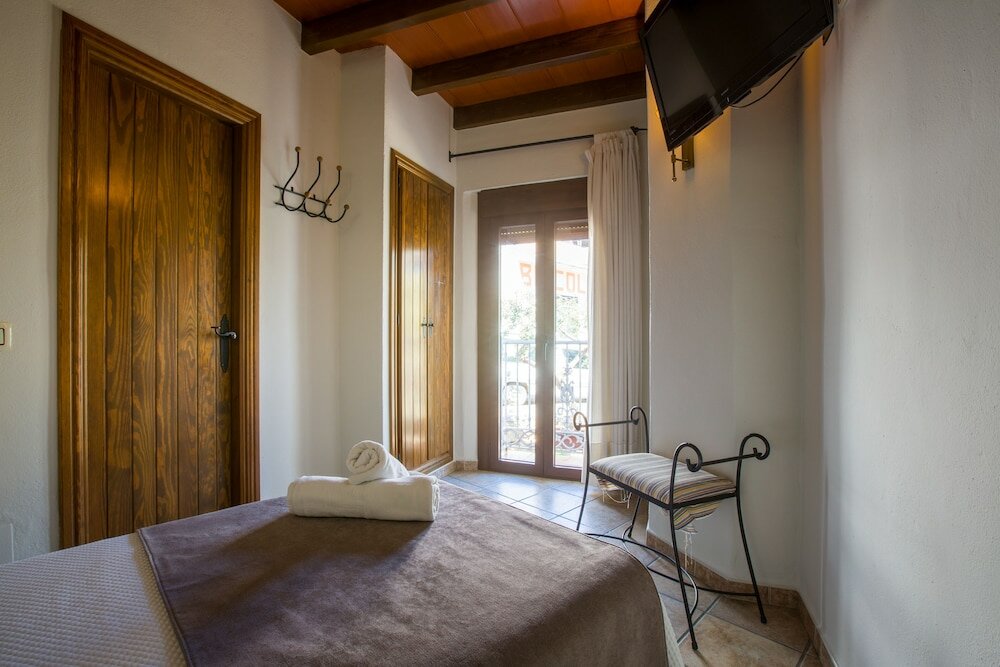 Фото Hostal Valle del Sol Confort Rooms