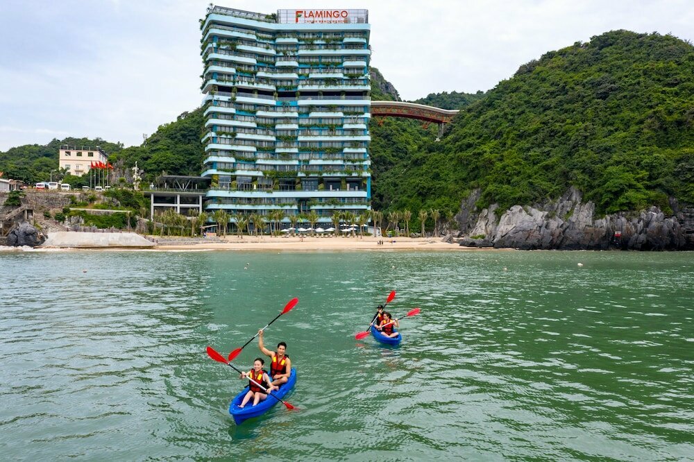 Hotel Flamingo Premium Lan Ha Bay Resort, Earth, photo