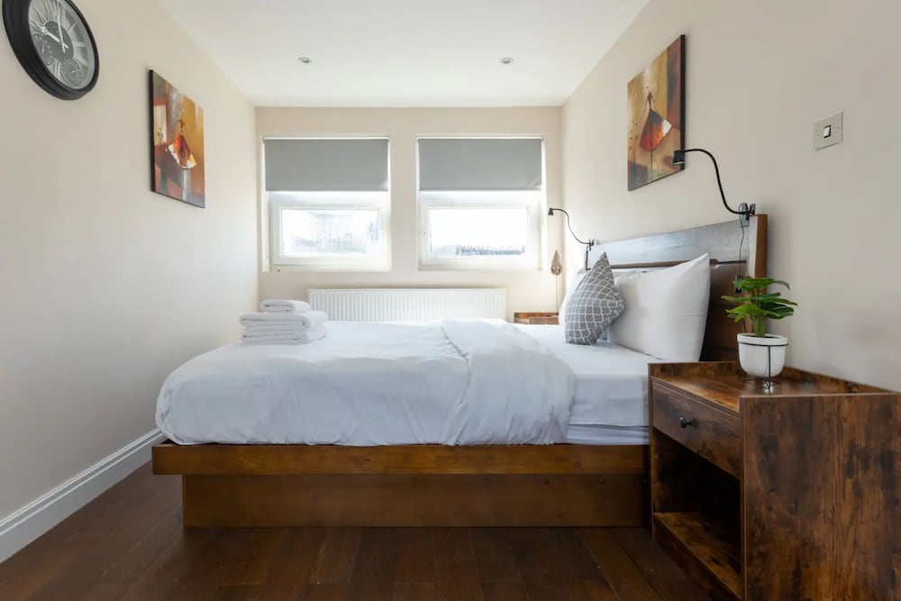 Фото Spacious and Bright 2 Bedroom Flat in Maida Vale