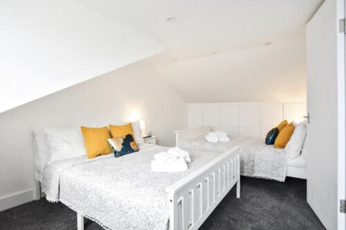 Гостиница Maida Vale Queens Park Warwick Avenue в Лондоне