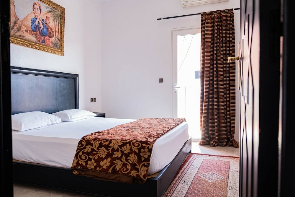 Фото Apart Hotel Larbi