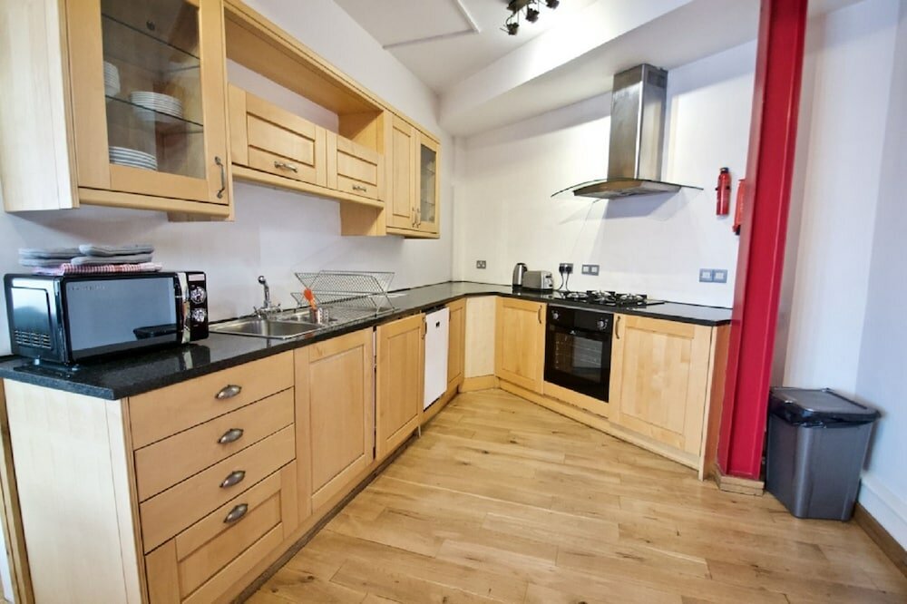 Фото 62-66 Farringdon by condokeeper