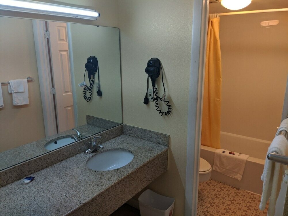 Фото Executive Inn