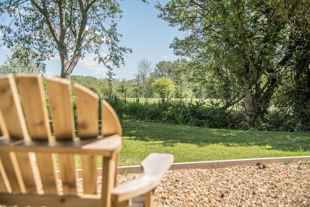 Фото Magnolia, Kingfishers