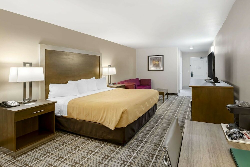 Фото Quality Inn & Suites Carlsbad Caverns Area