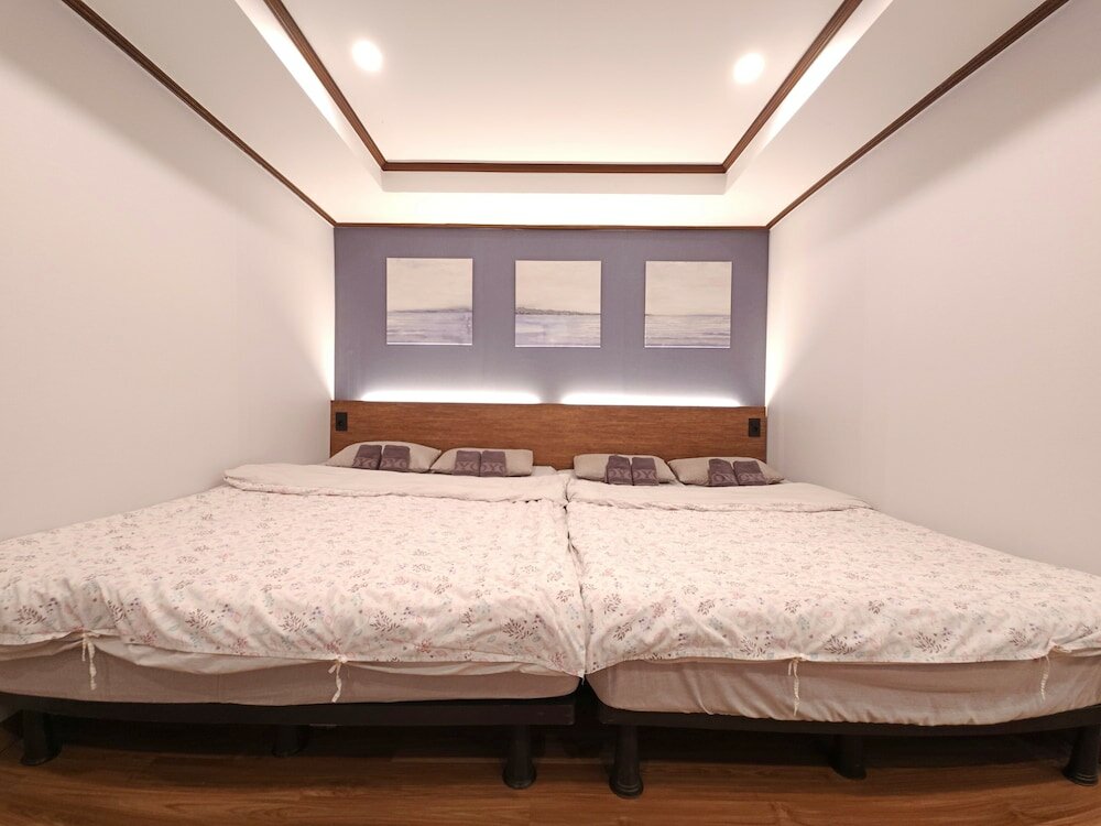 Фото Oyo Rooftop Hostel