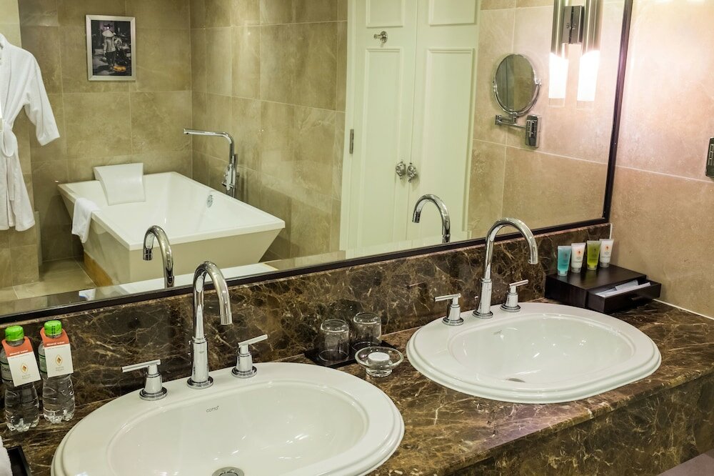 Фото Eastin Grand Hotel Saigon