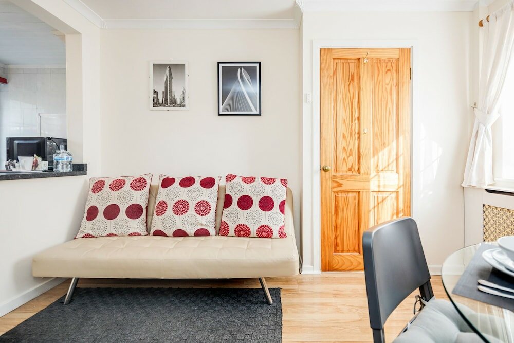 Фото Mpl Apartments - Woodside House by Harry Potter Studios