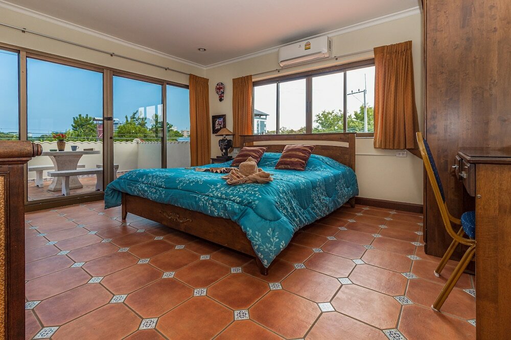 Фото Viewbor Villa - Pattaya Holiday House Walking Street