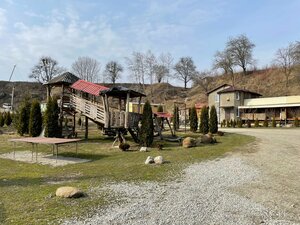 Shaurdat (Kabardino-Balkarian Republic, Cherekskiy District, gorodskoye poseleniye Kashkhatau), hotel