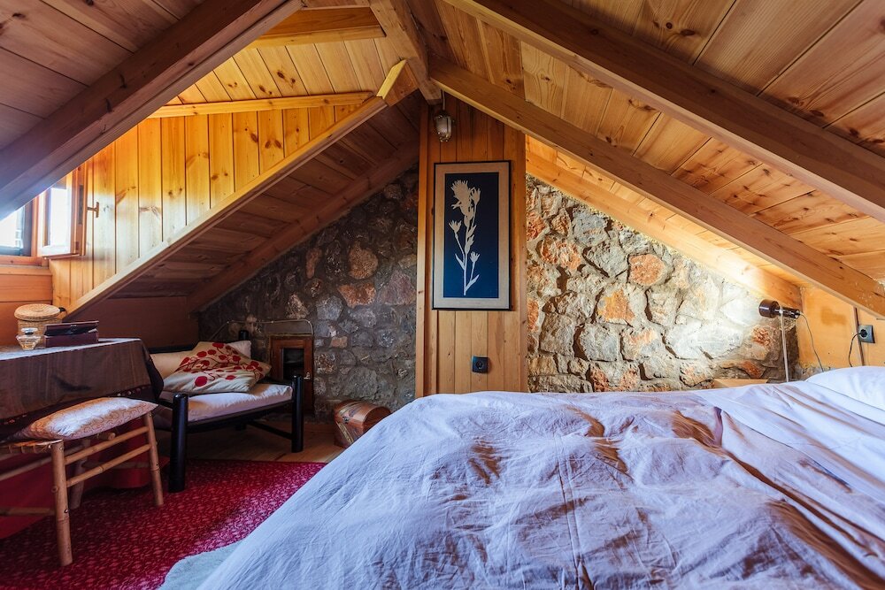 Фото Escape in the Forest, Cosy Chalet with Home Cinema