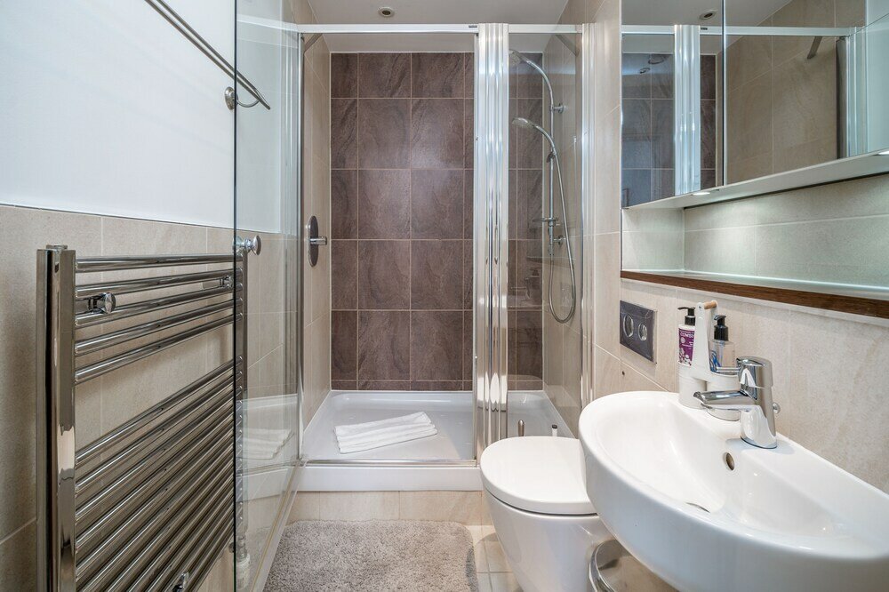 Фото Altido Gorgeous 2-Bed Flat W Desk In Wandsworth