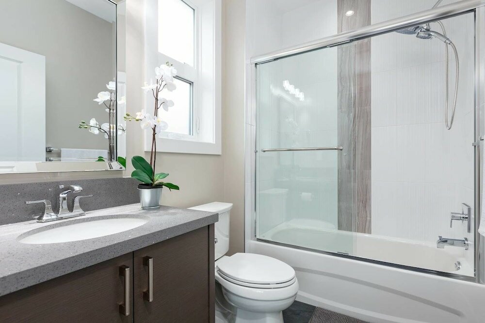 Фото Private and Cozy 2bdr 2ba Home in Kitsilano