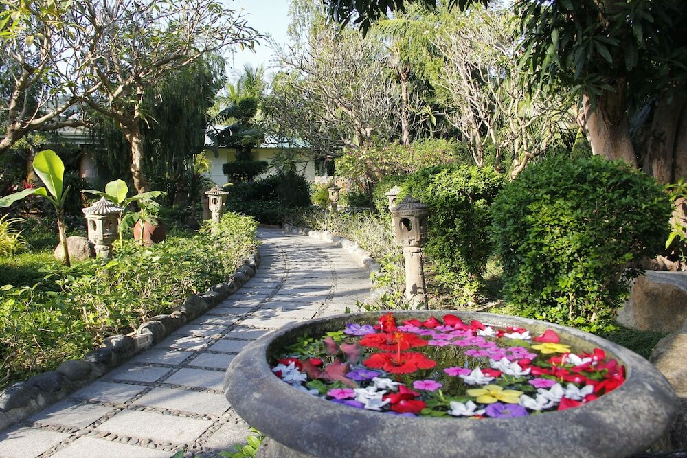 Фото Diamond Bay Resort & SPA