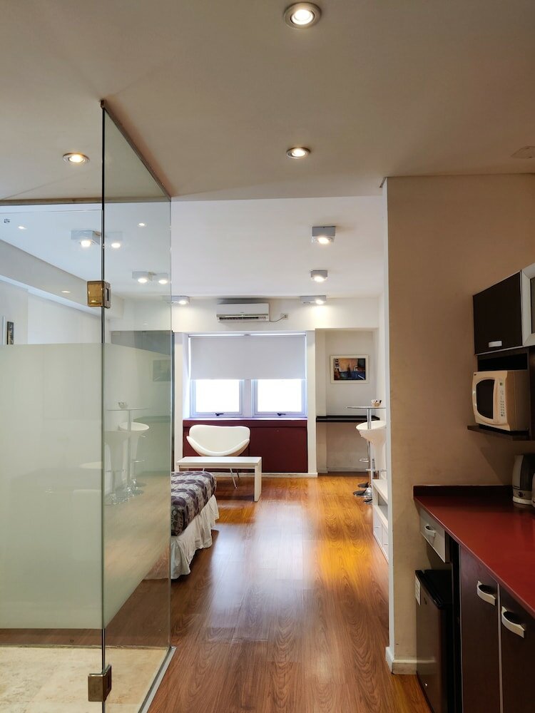 Фото Bens Downtown Apartments