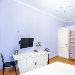 Фото H&b Apartments на улице Ивана Мачабели