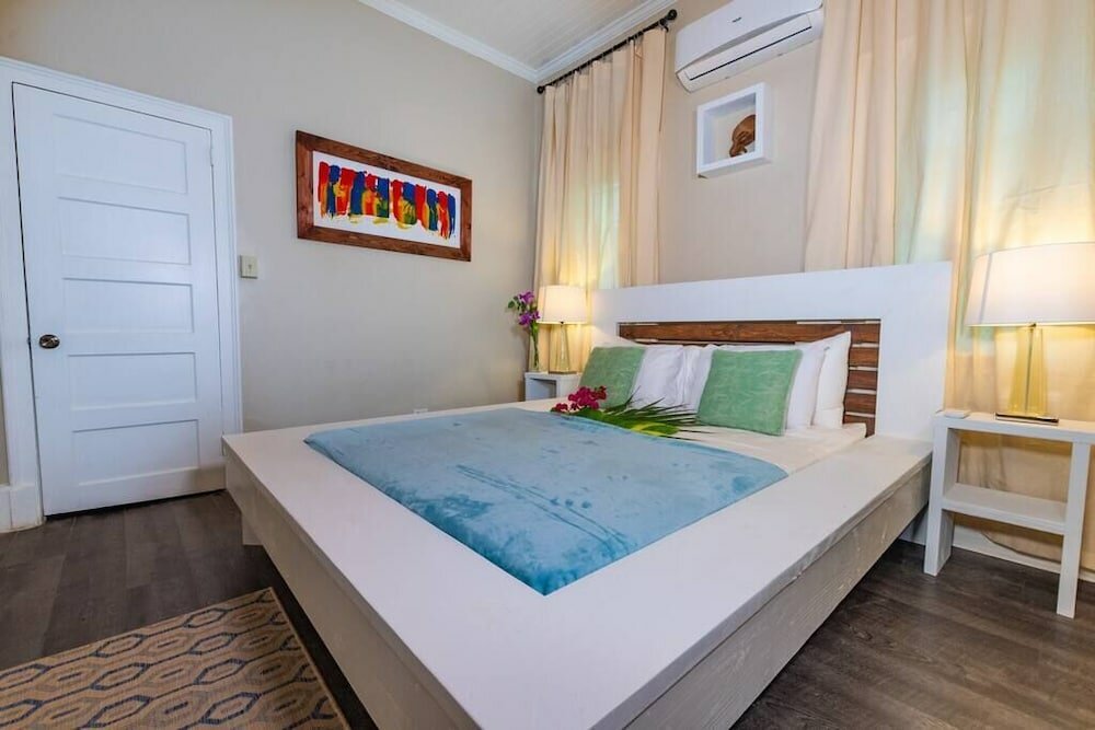 Фото Blue Ocean Village House at Cable Beach