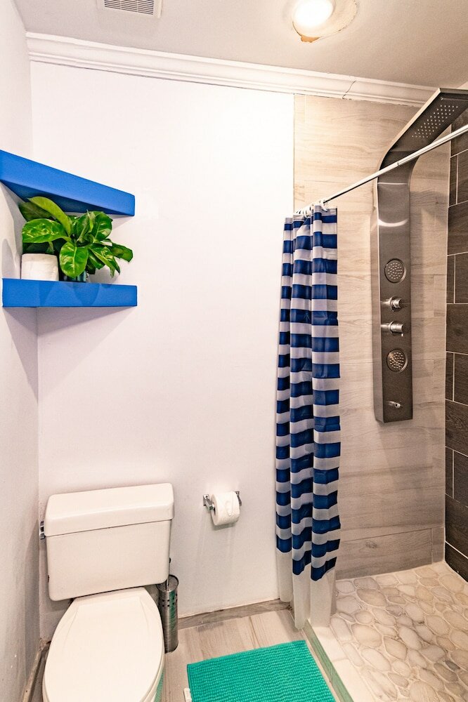 Фото Panoramic Cottage at Love Beach - Pool